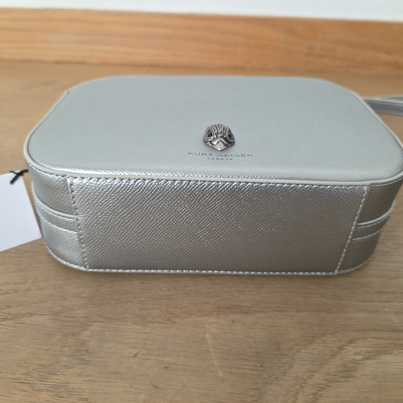 Kurt Geiger Silver Crossbody - Picture 6 of 10